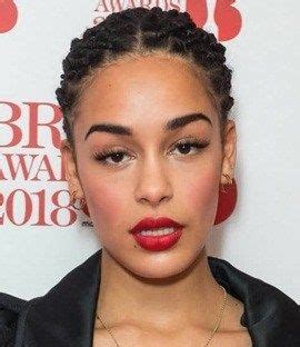 Jorja Smith Height Weight Bra Size Body。